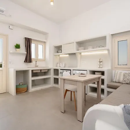 Bee Naxian House בית נופש Kastrákion