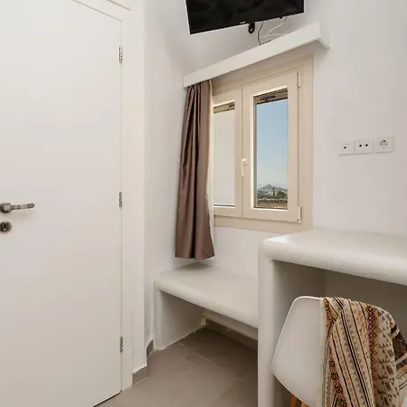 Bee Naxian House Holiday home